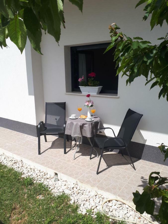 Apartments Ivano Split Exterior foto